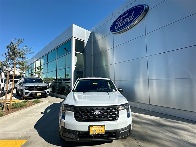 2025 Ford Maverick XL photo 2