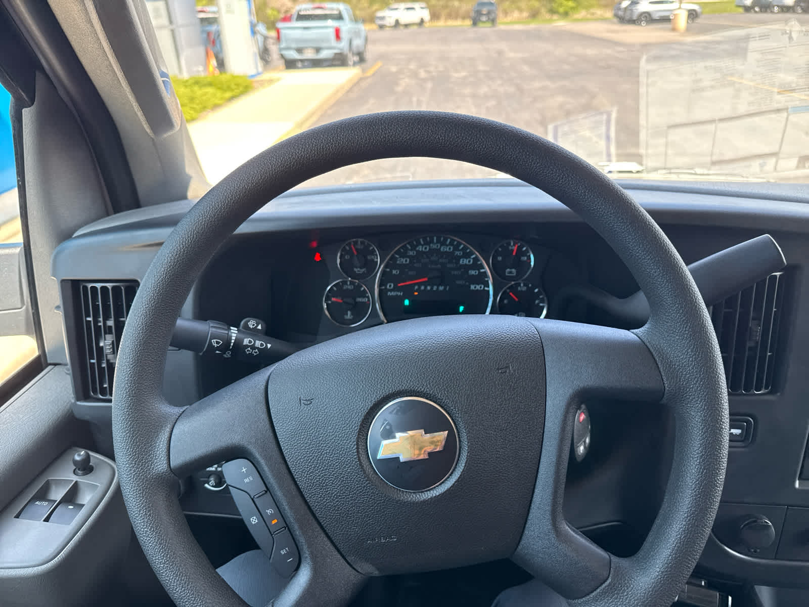2024 Chevrolet Express Cutaway Base photo 22