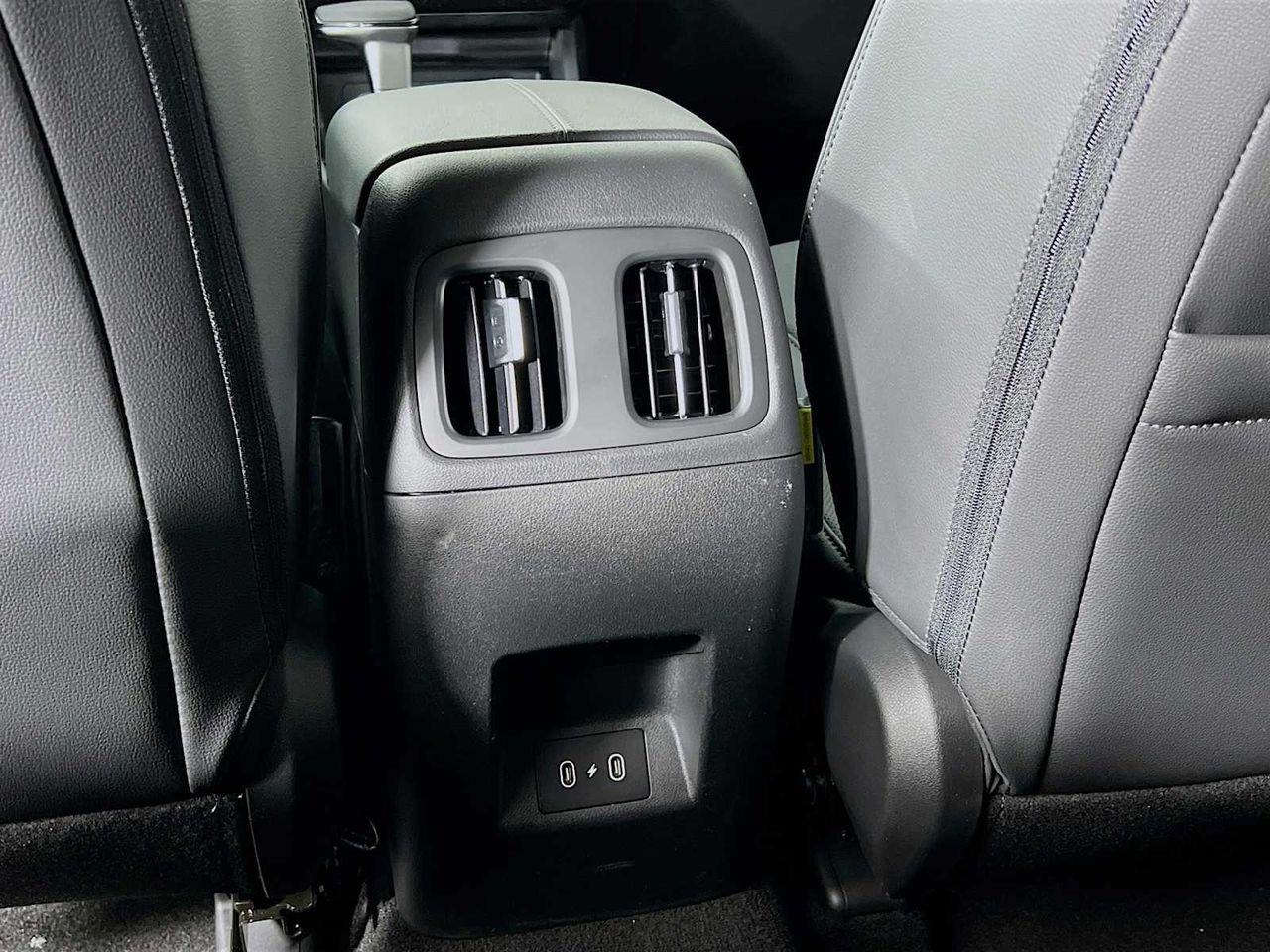 2025 Hyundai Tucson SEL Convenience photo 12