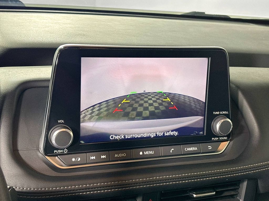 2024 Nissan Rogue SV photo 15