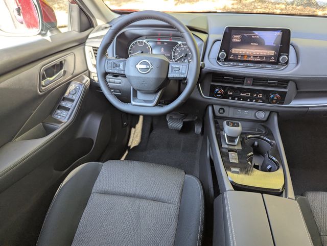 2026 Nissan Rogue SV photo 9