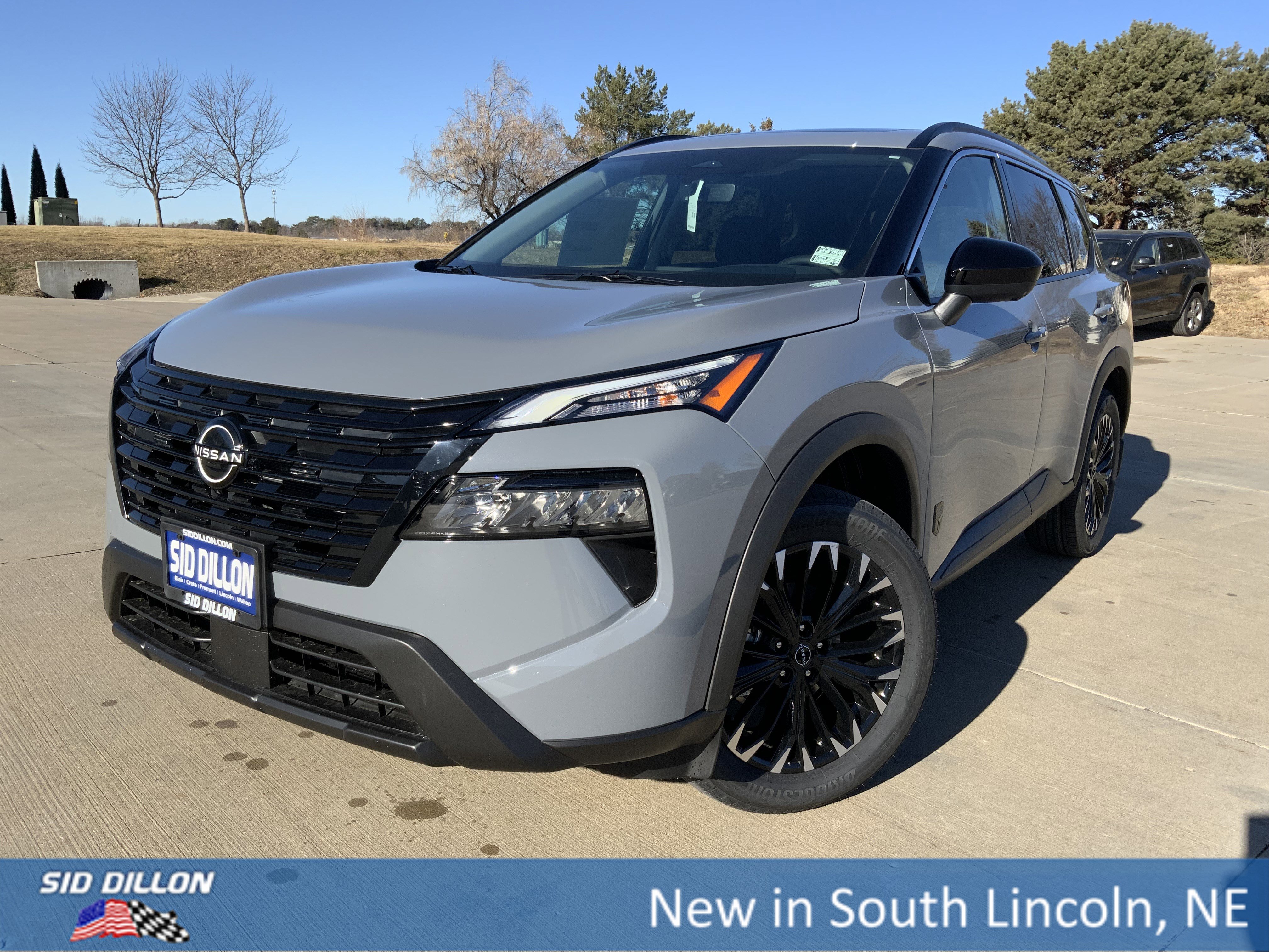 2026 Nissan Rogue Dark Armor's photo