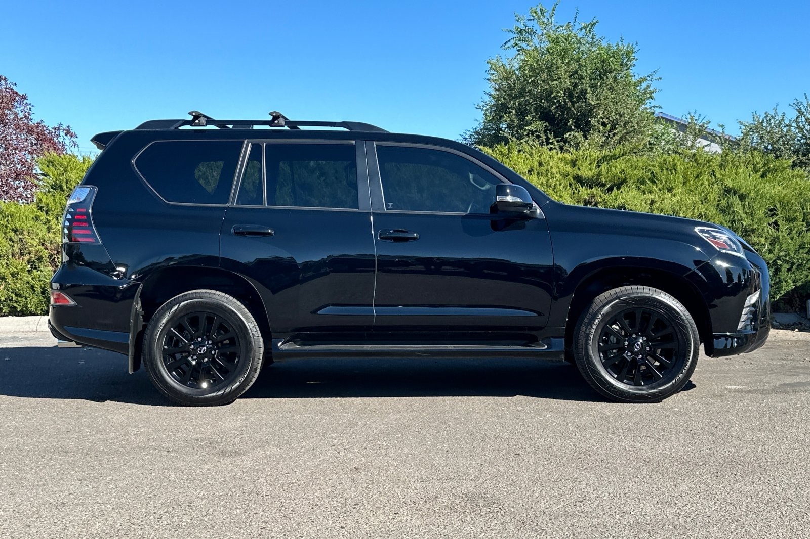 2023 Lexus GX 460 Black Line Special Edition photo 3