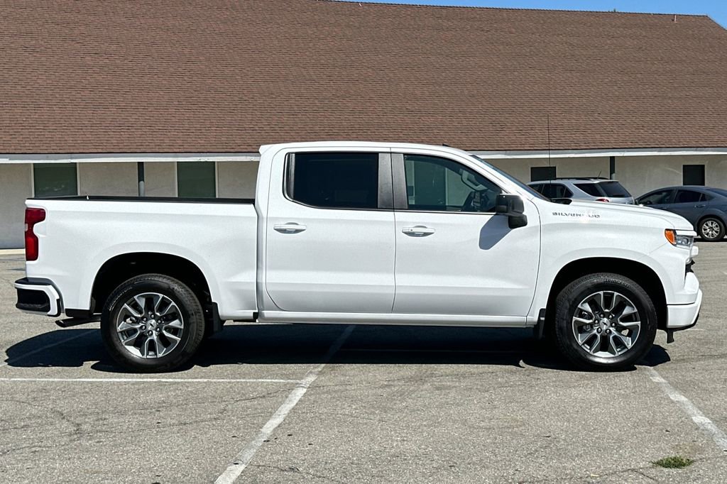 2025 Chevrolet Silverado 1500 RST photo 3