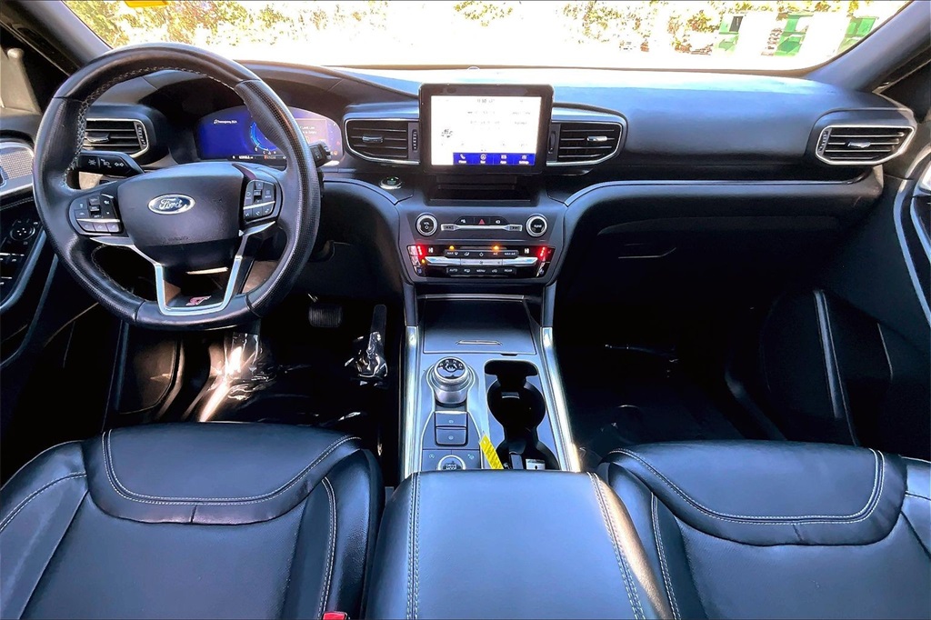 2020 Ford Explorer ST photo 4