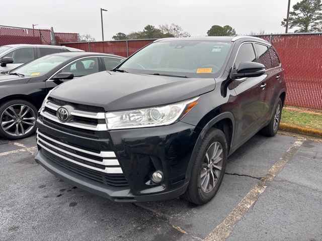 2017 Toyota Highlander XLE's photo