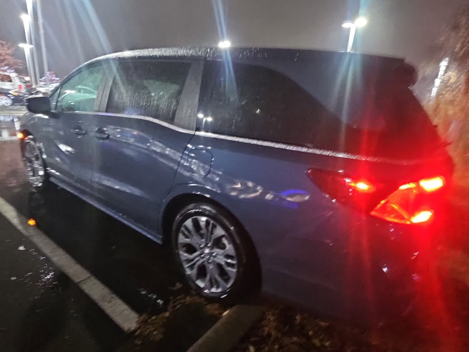 2026 Honda Odyssey Touring photo 4