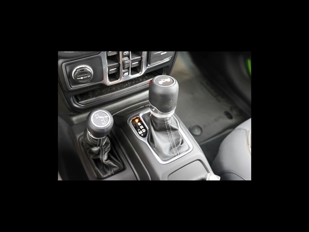 2025 Jeep Wrangler Sport S photo 9