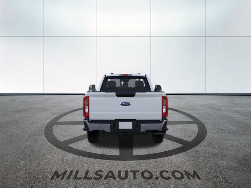 2025 Ford F-250 XLT photo 3