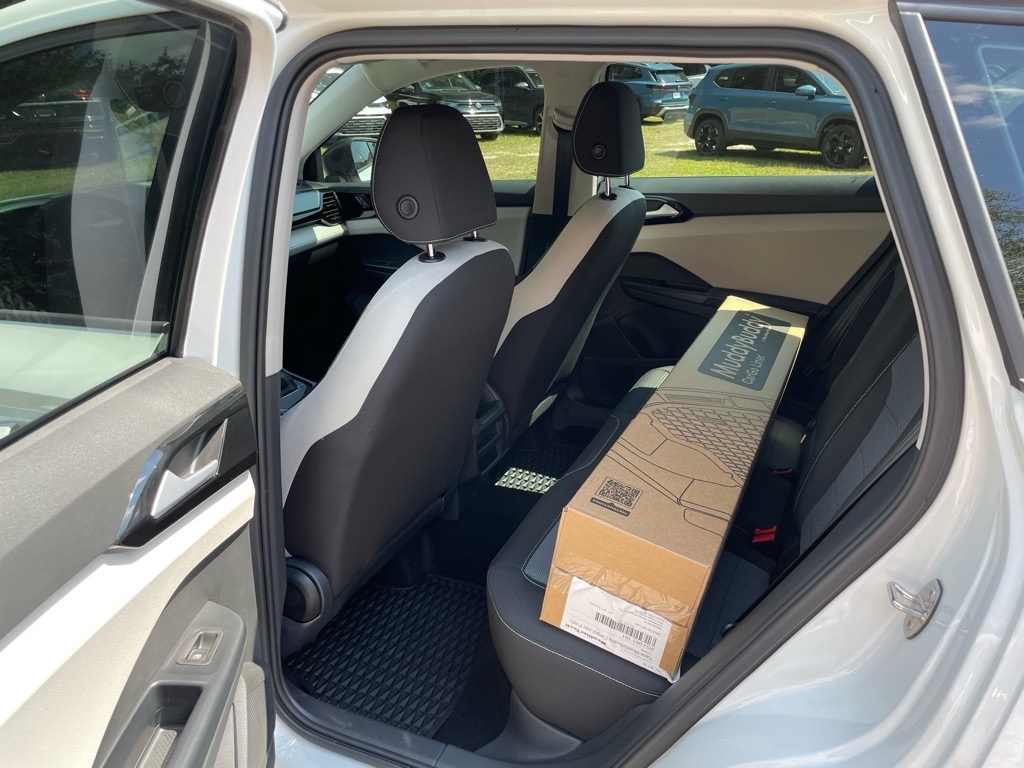 2025 Volkswagen Taos S photo 15