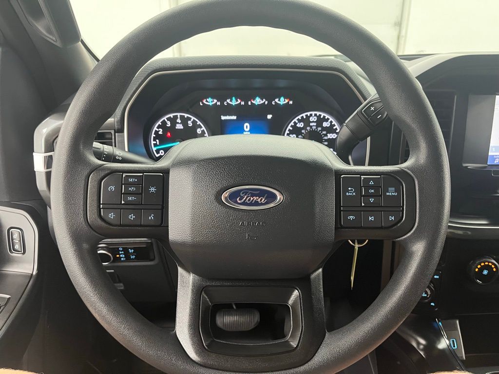 2023 Ford F-150 XL photo 17