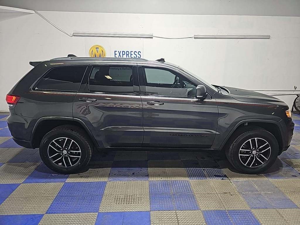 2017 Jeep Grand Cherokee Trailhawk's photo