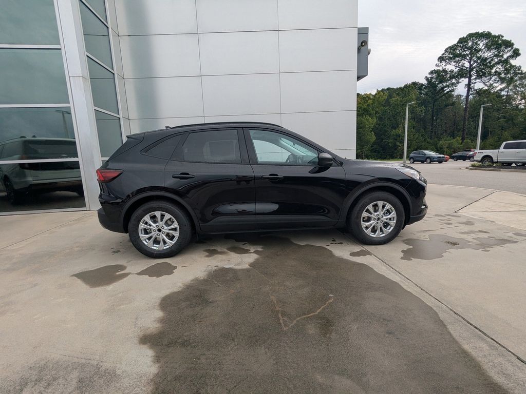 2025 Ford Escape Active photo 3