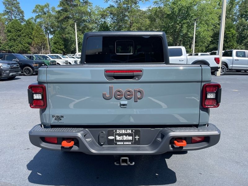 2024 Jeep Gladiator Mojave photo 10