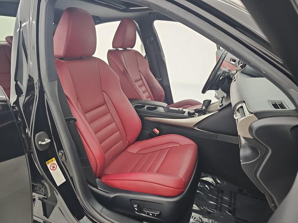 2016 Lexus IS 200t F SPORT photo 12