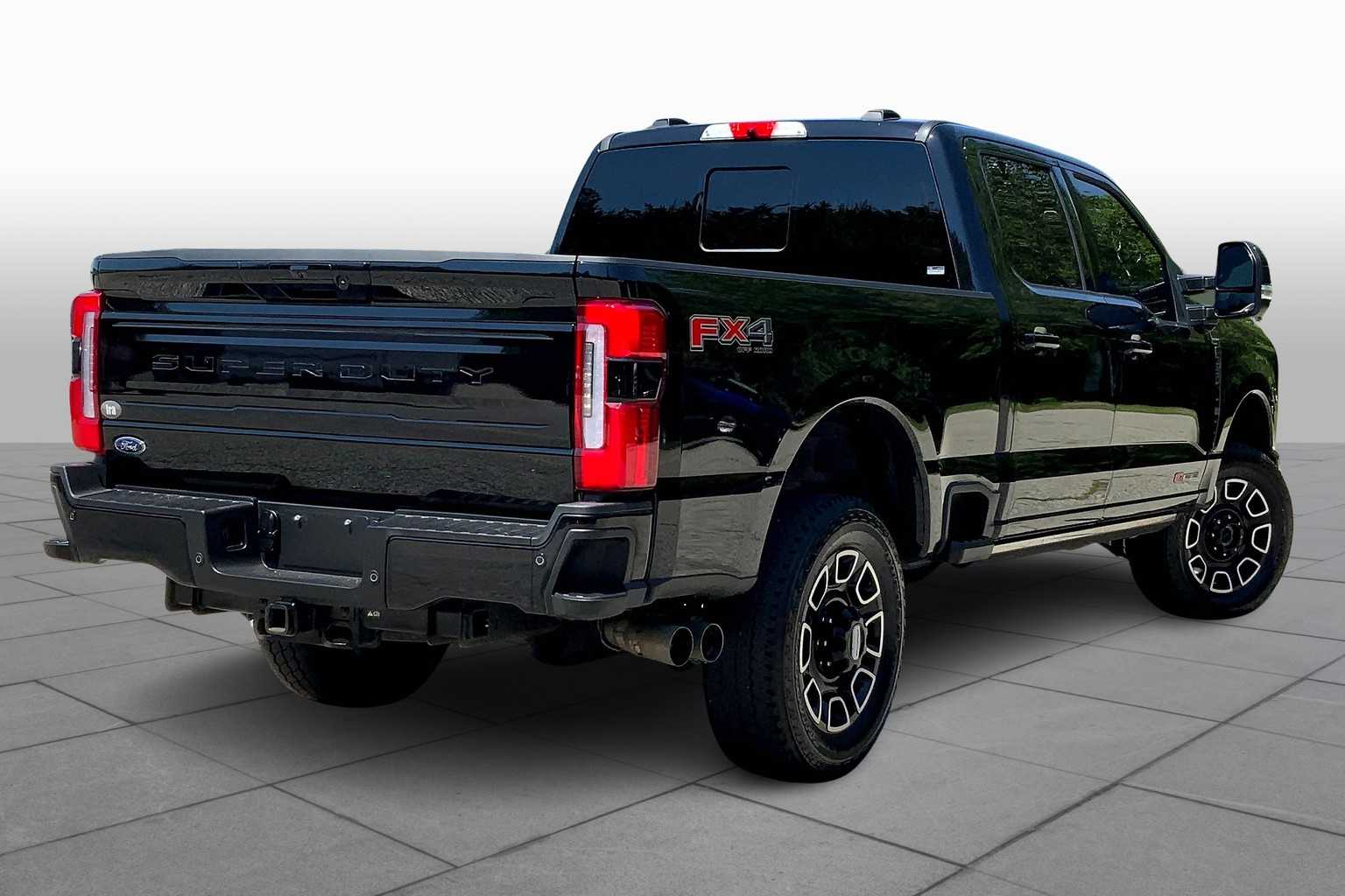 2025 Ford F-350 Platinum photo 11