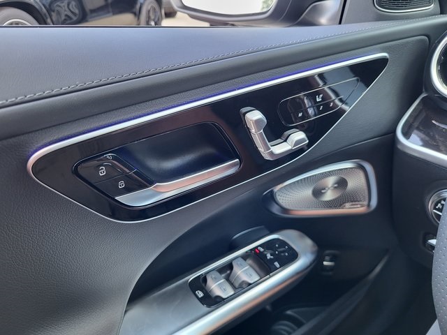 2024 Mercedes Benz C 300 photo 24