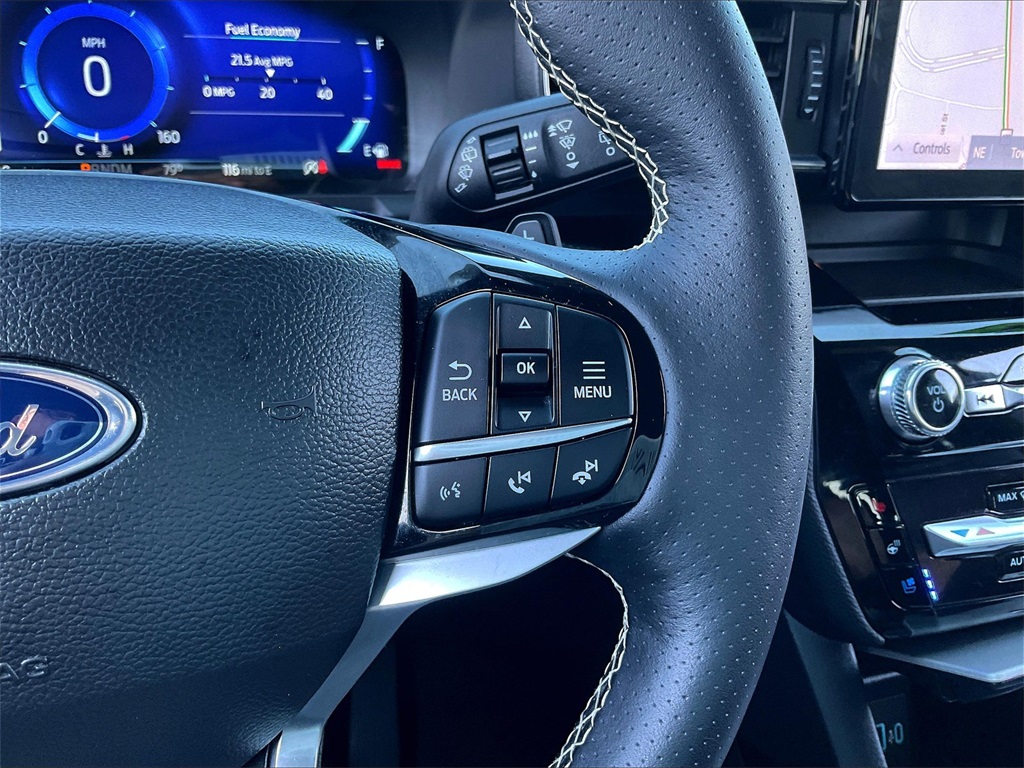 2023 Ford Explorer ST photo 21