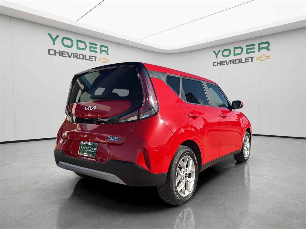 2023 Kia Soul LX photo 13
