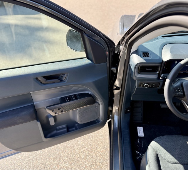 2025 Ford Maverick XL photo 13