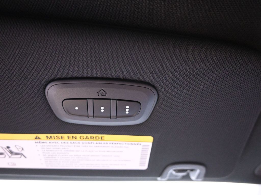 2026 Chrysler Pacifica photo 24
