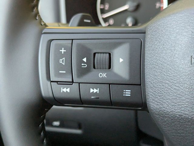 2026 Nissan Rogue SV photo 17