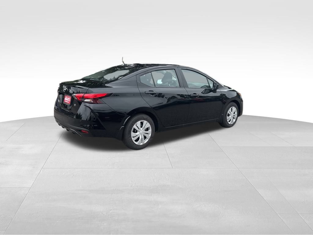 2025 Nissan Versa S photo 3