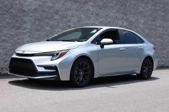 2024 Toyota Corolla SE's photo