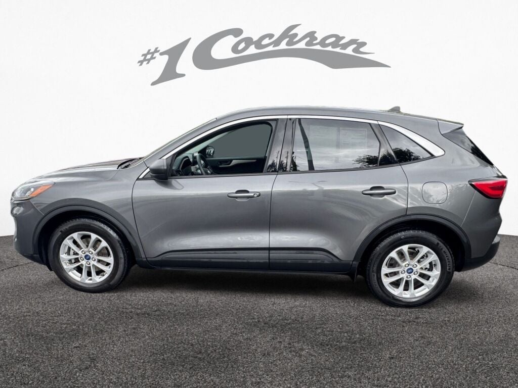 2022 Ford Escape SE photo 4