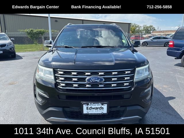 2016 Ford Explorer XLT photo 3