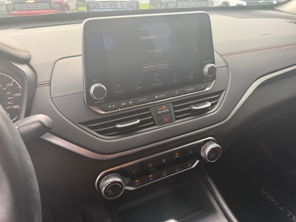2019 Nissan Altima 2.5 SR photo 18