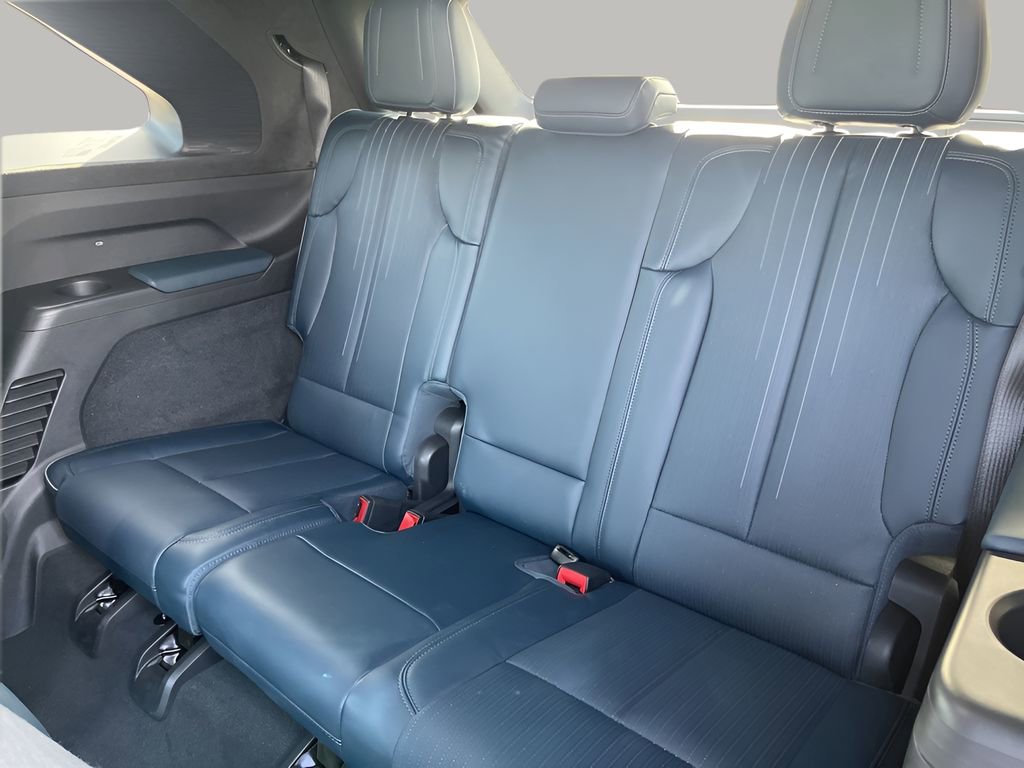2025 Cadillac Escalade IQ Sport photo 16