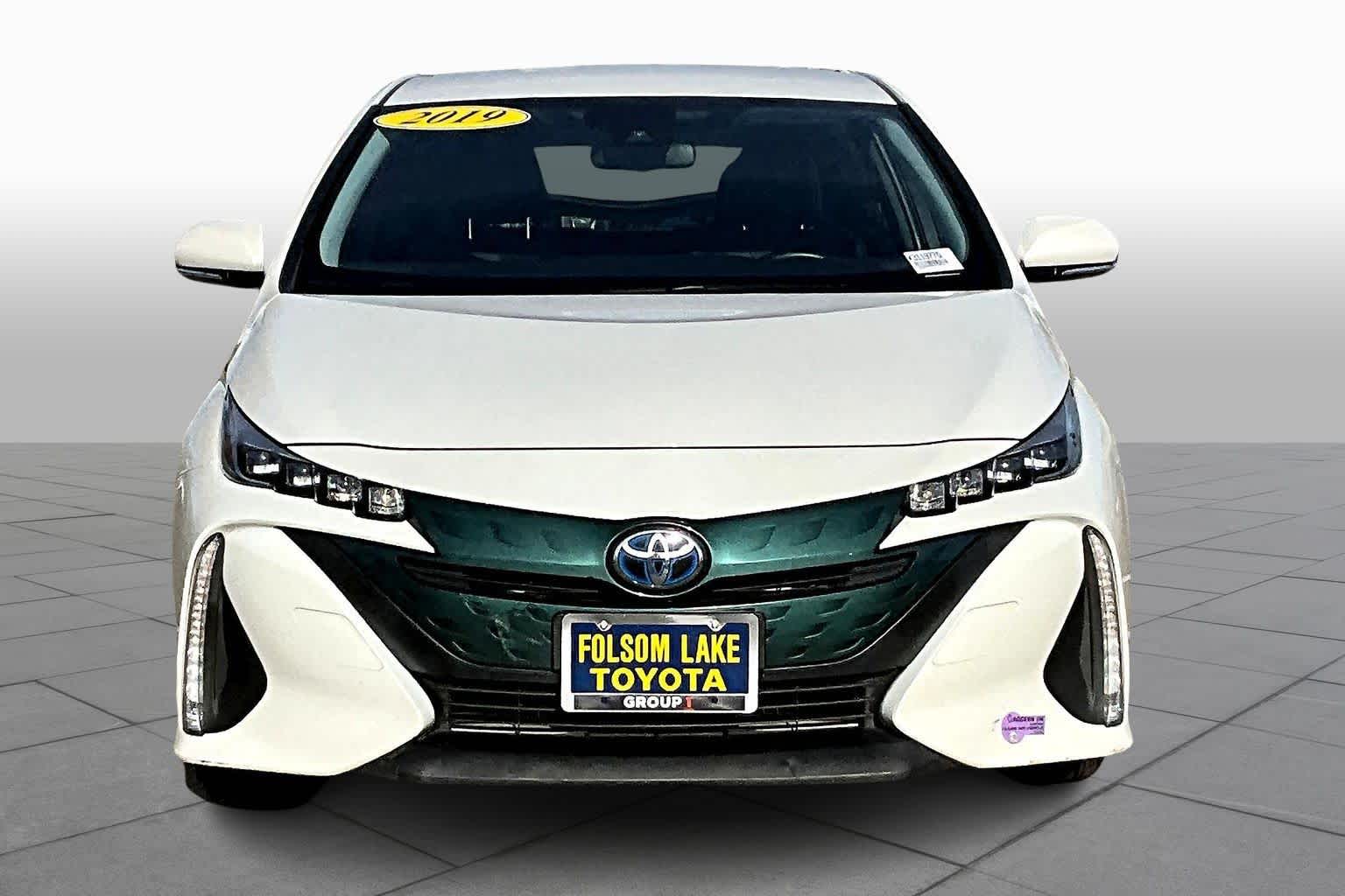 2019 Toyota Prius Prime Premium photo 3