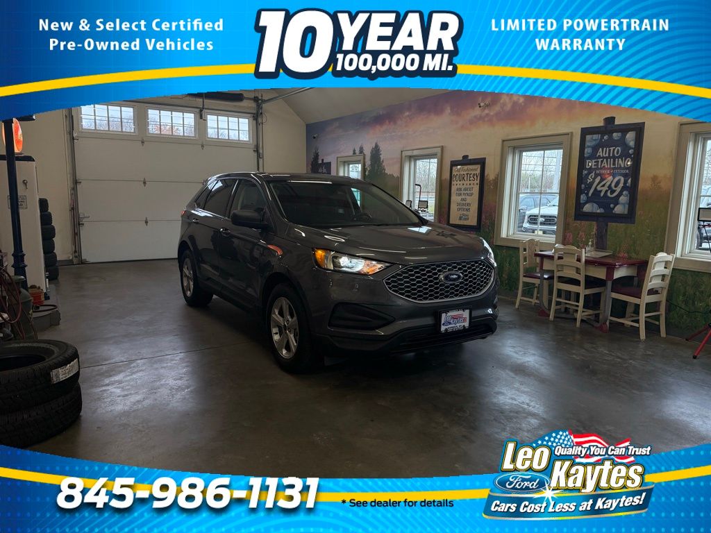 2024 Ford Edge SE's photo