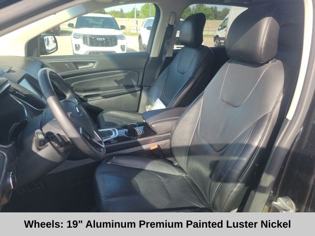 2015 Ford Edge Titanium photo 10