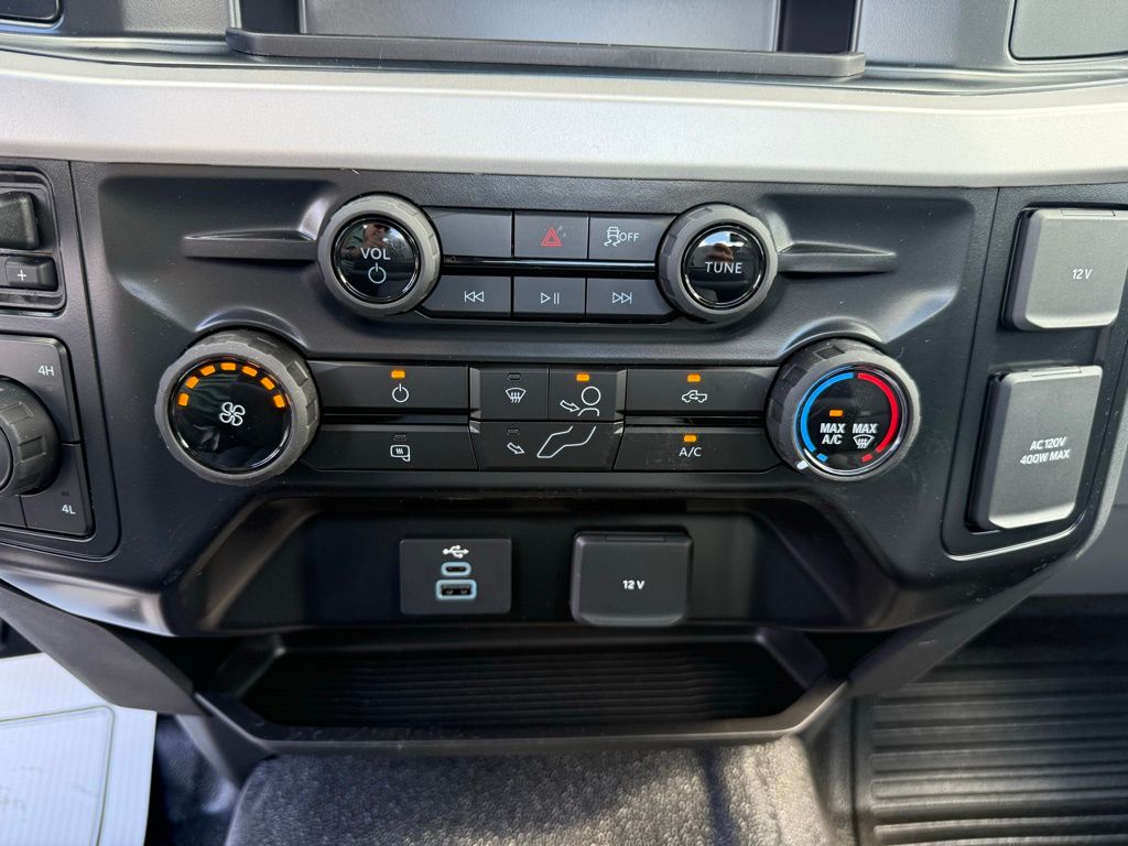 2026 Ford F-350 photo 22