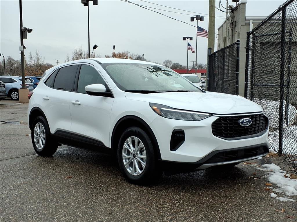 2023 Ford Escape Active's photo