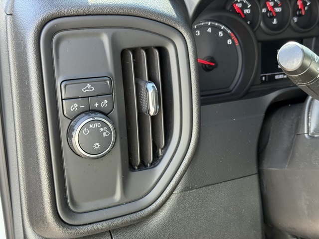 2020 Chevrolet Silverado 1500 Custom photo 18