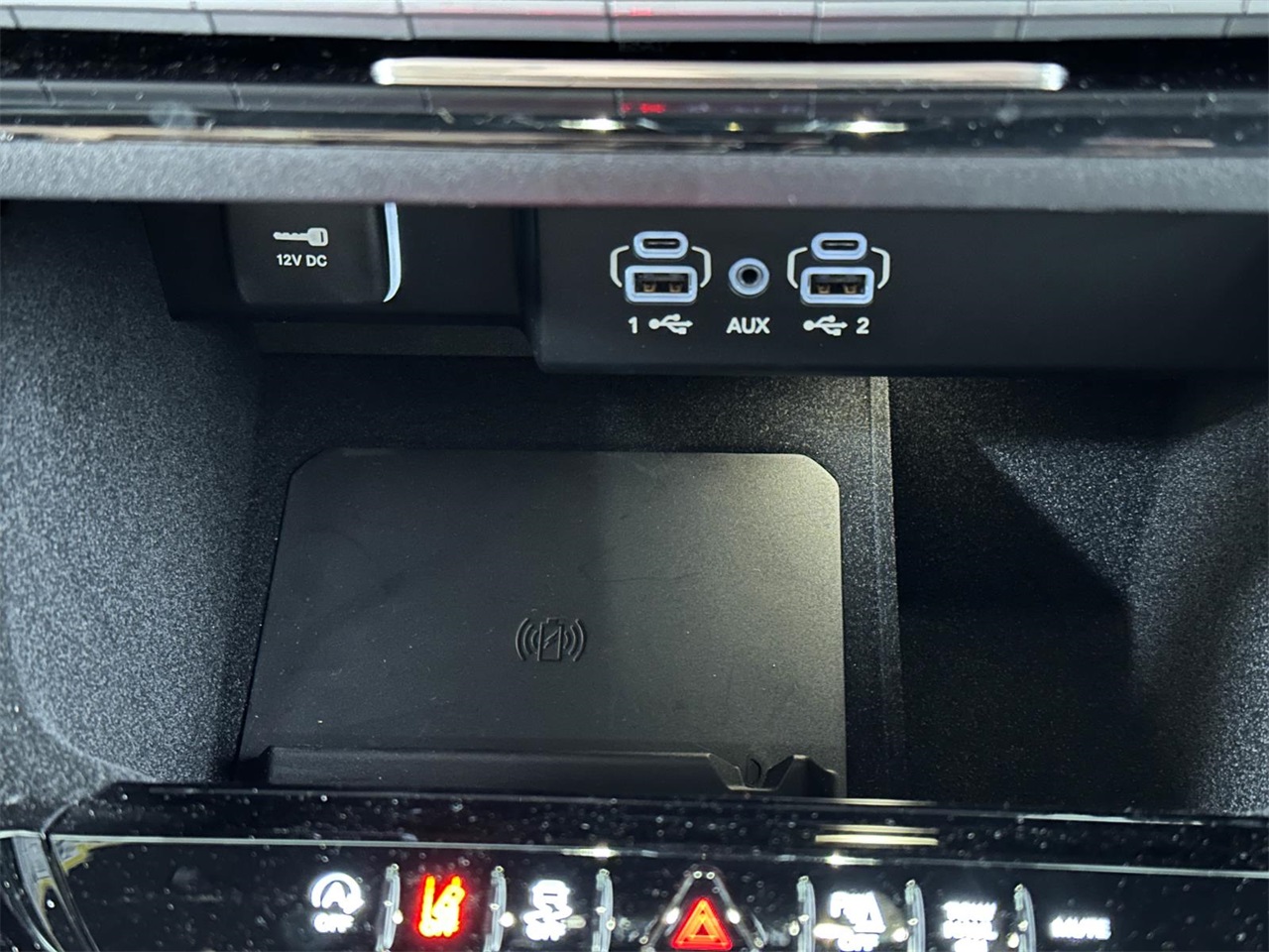 2025 Jeep Wagoneer Series II Carbide photo 22