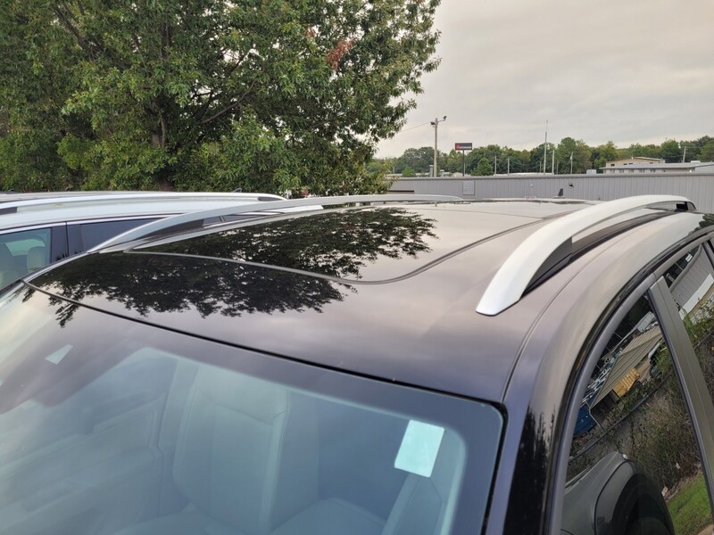2019 Volkswagen Atlas SEL photo 3