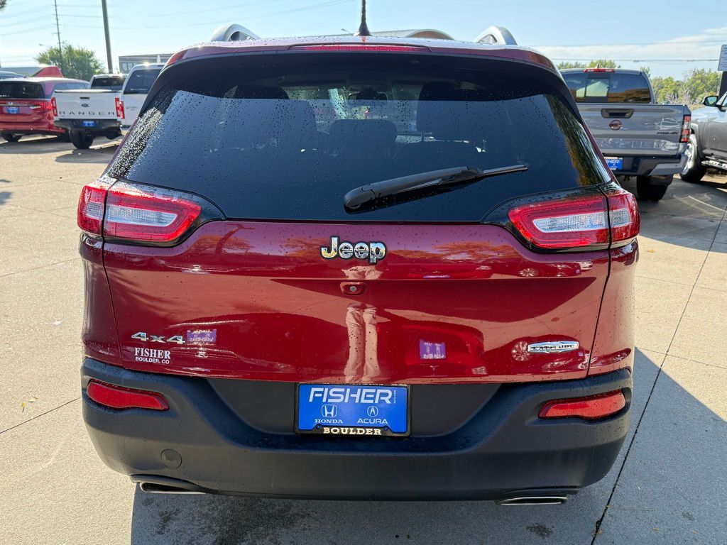 2016 Jeep Cherokee Latitude photo 3