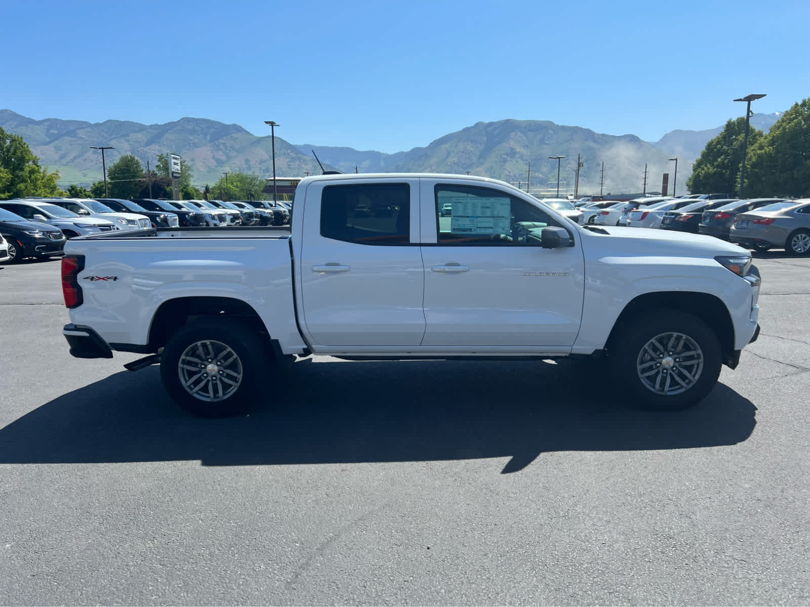 2025 Chevrolet Colorado Work Truck LT photo 6