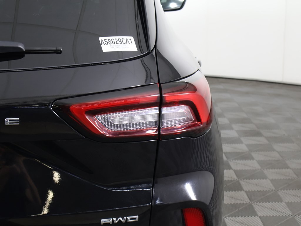 2025 Ford Escape Hybrid ST-Line Select photo 13