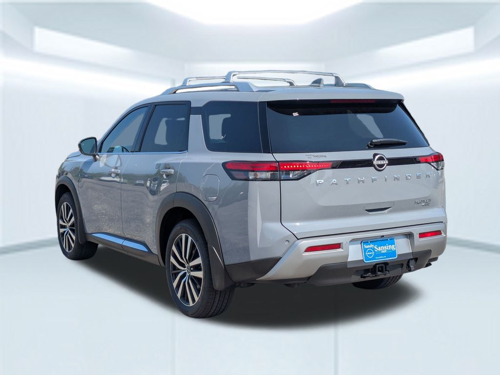 2025 Nissan Pathfinder Platinum photo 3