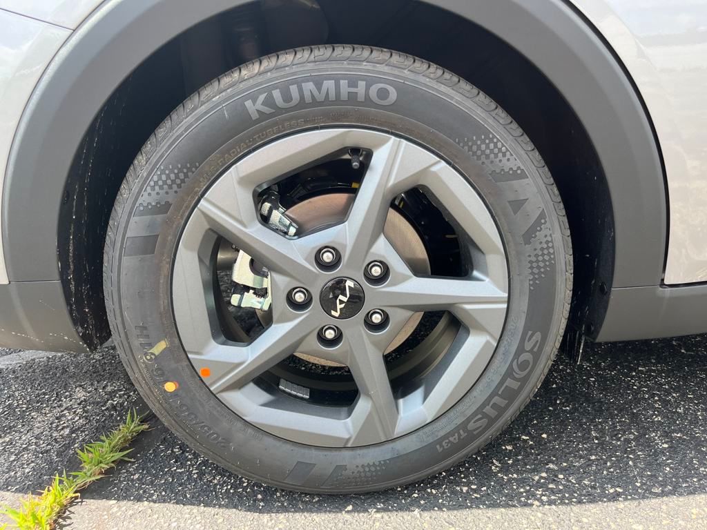 2025 Kia K4 LXS photo 12
