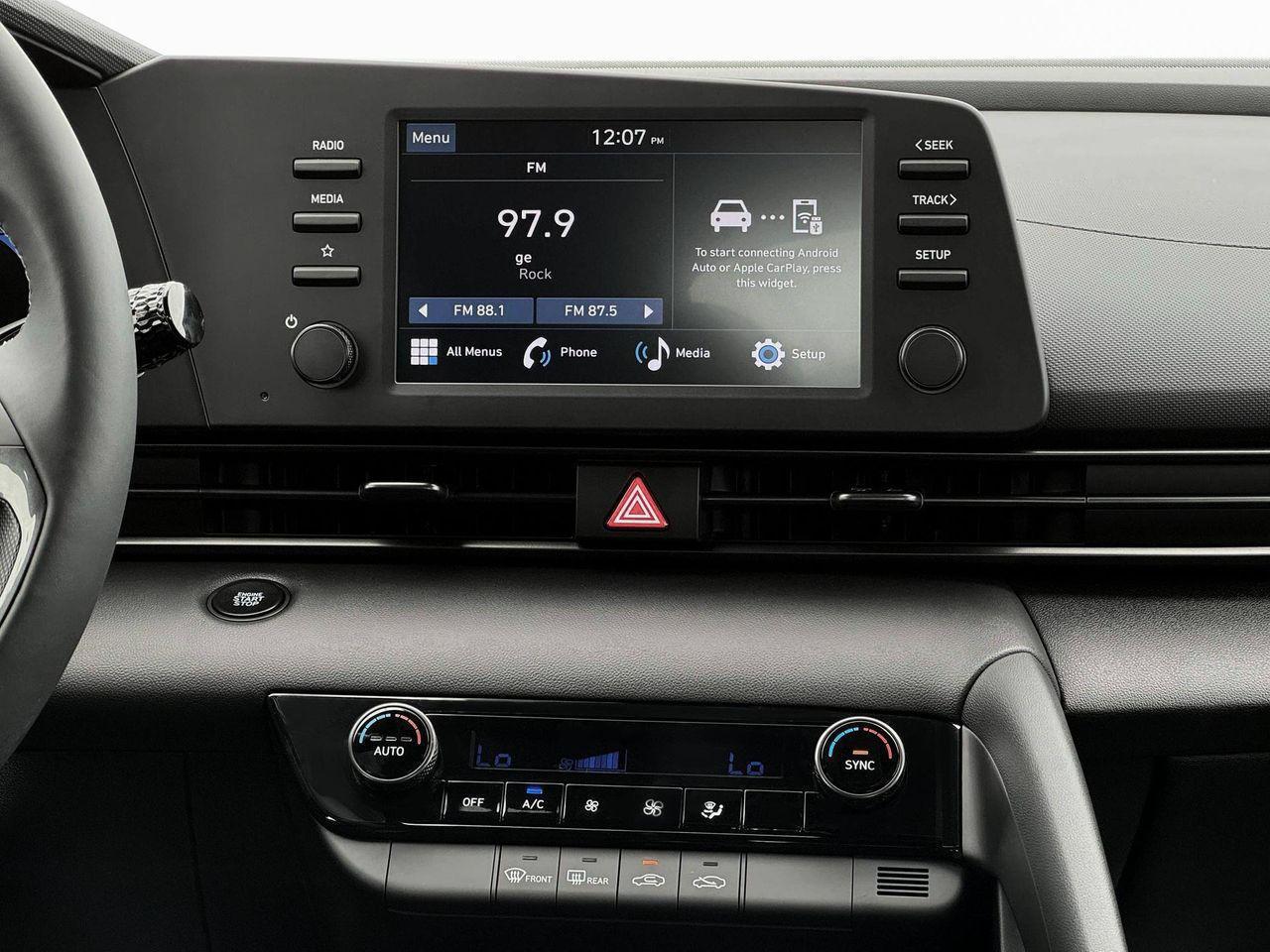 2025 Hyundai Elantra SEL Sport photo 17