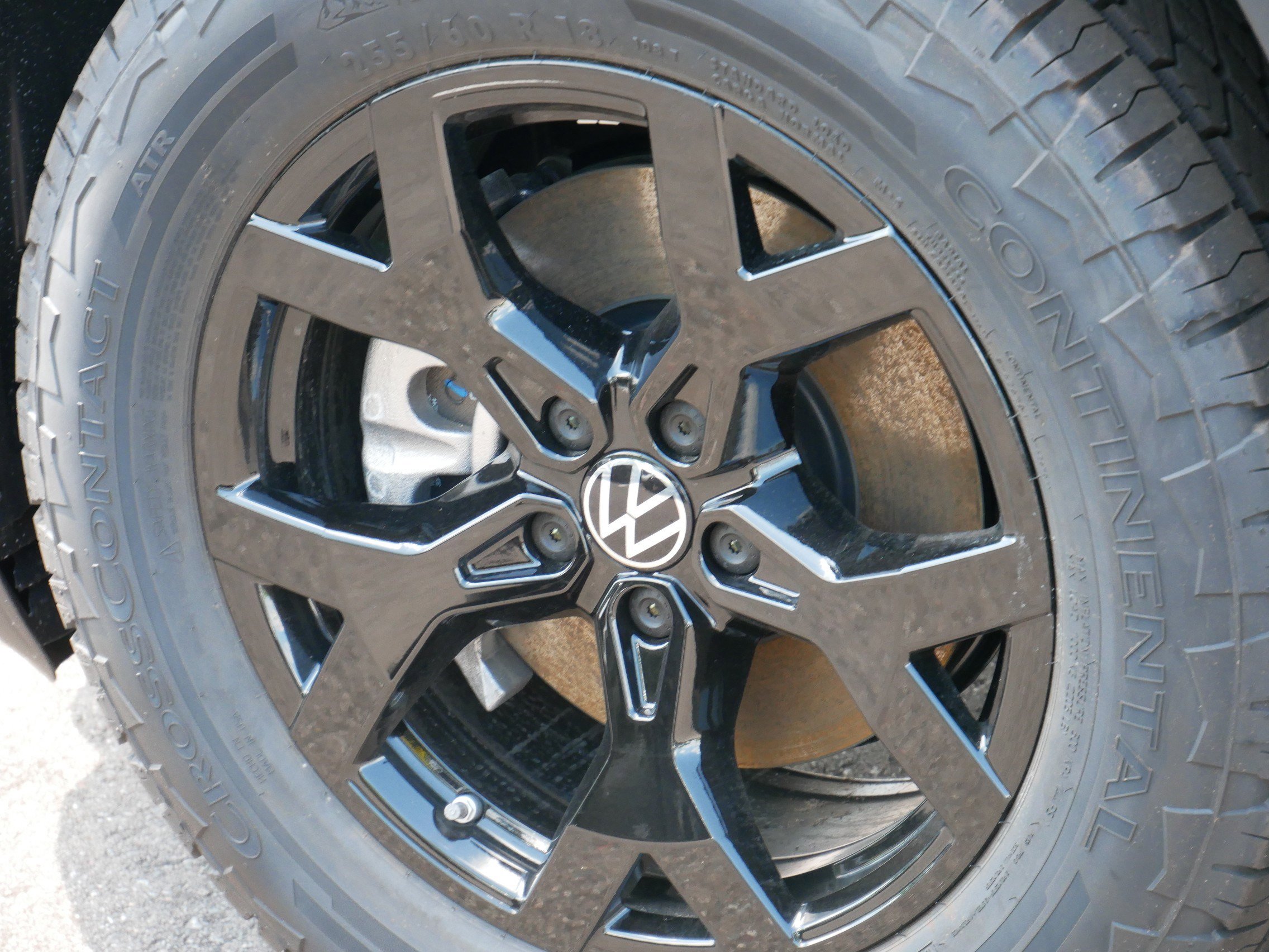 2025 Volkswagen Atlas Peak Edition SE photo 3