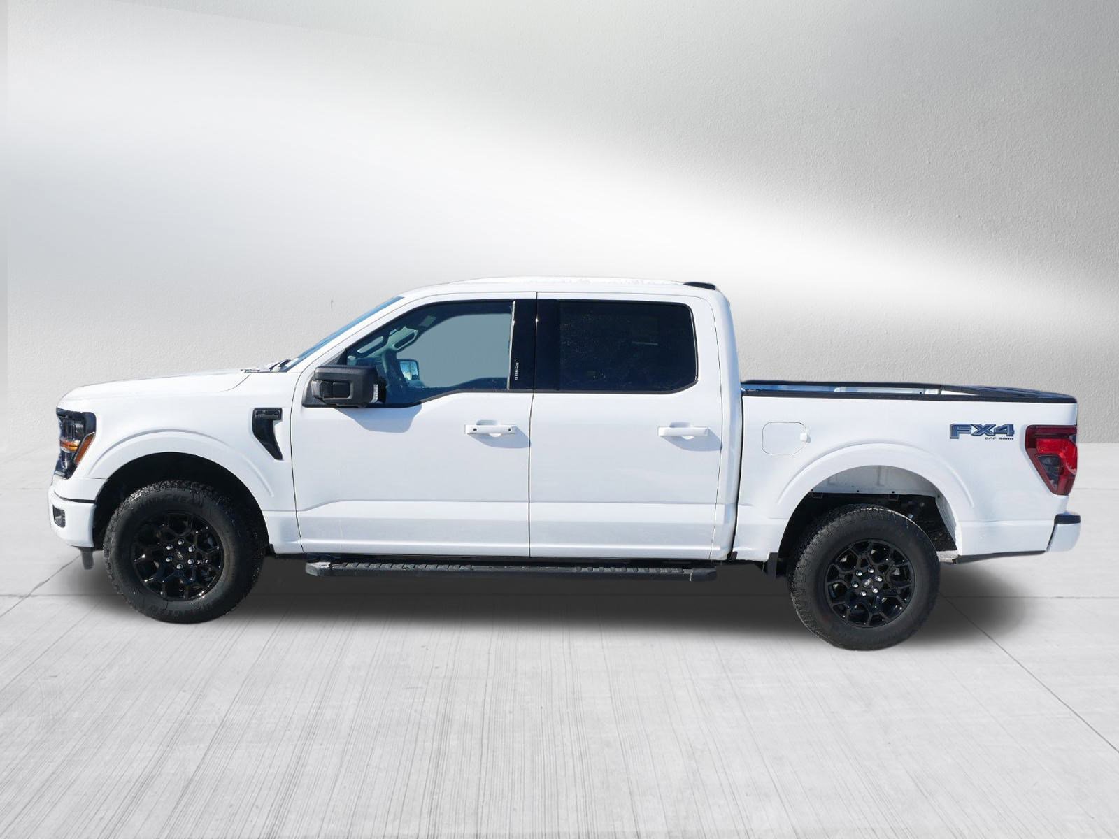 2024 Ford F-150 XLT photo 3