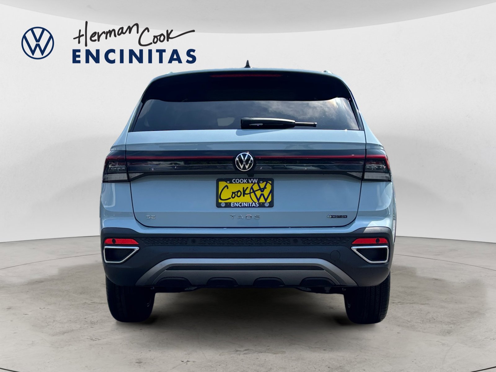 2025 Volkswagen Taos SE photo 4