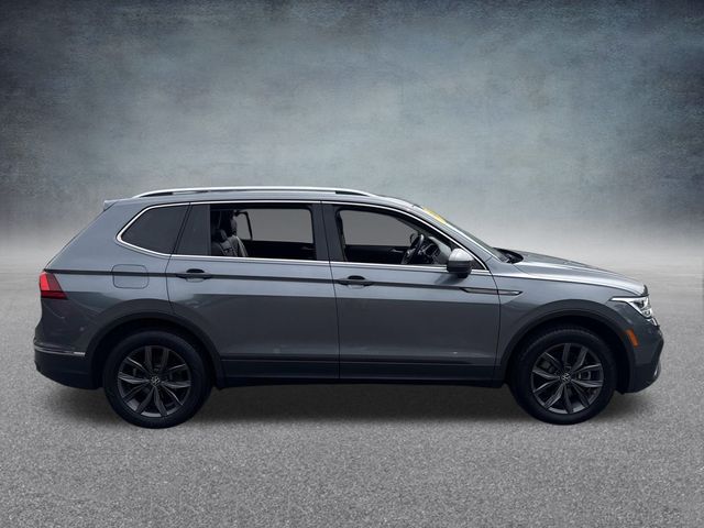2022 Volkswagen Tiguan SE photo 3